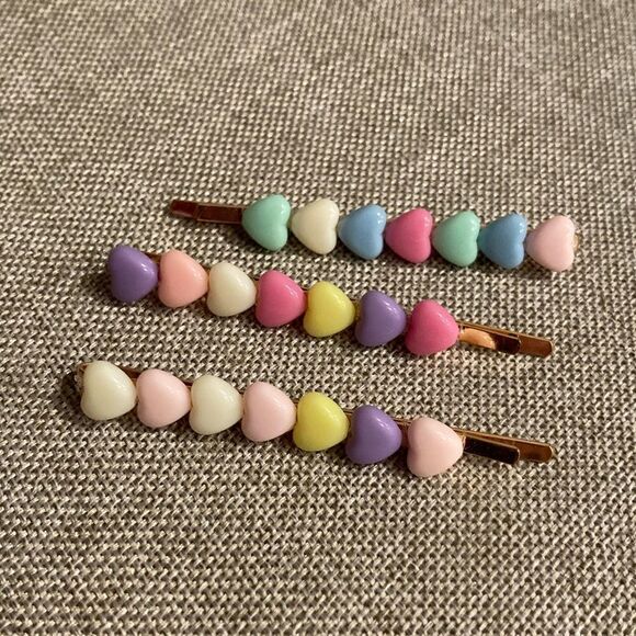 Pastel Hearts Hair Clips - Picture 5 of 5